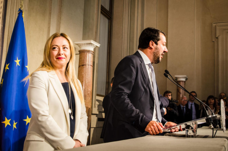 Meloni svetta sulle macerie leghiste