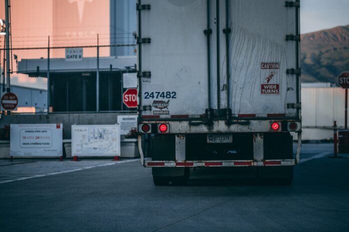 camion trasporti