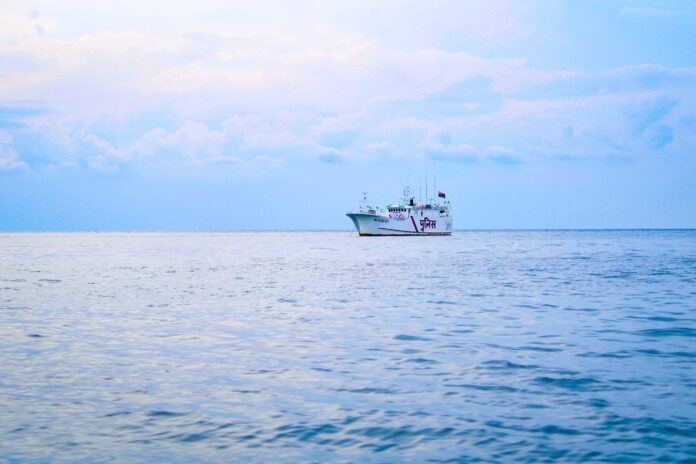 nave migranti