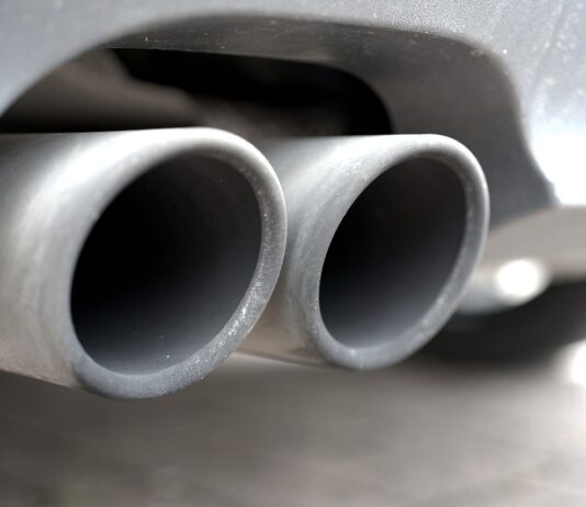 Von der Leyen non vuole un accordo PPE-destre sulle emissioni delle auto