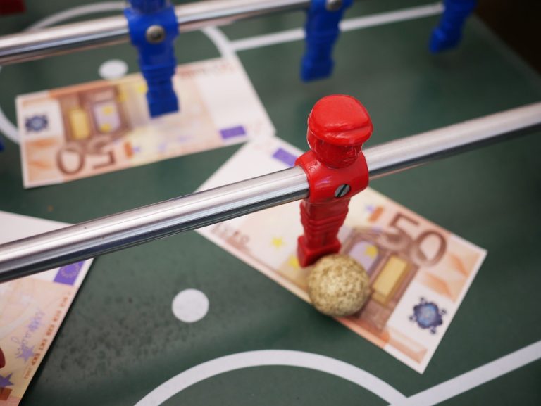 Manovra, sale l’imposta sulle scommesse (ma non per gli stadi)