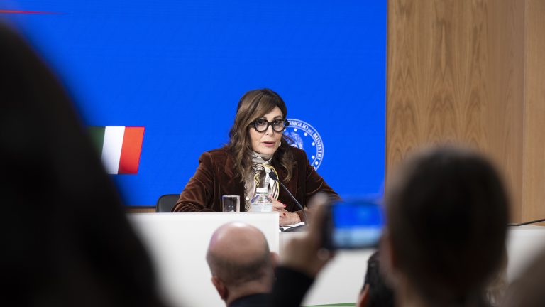 Twist d’Aula – Santanchè è uscita dal gruppo