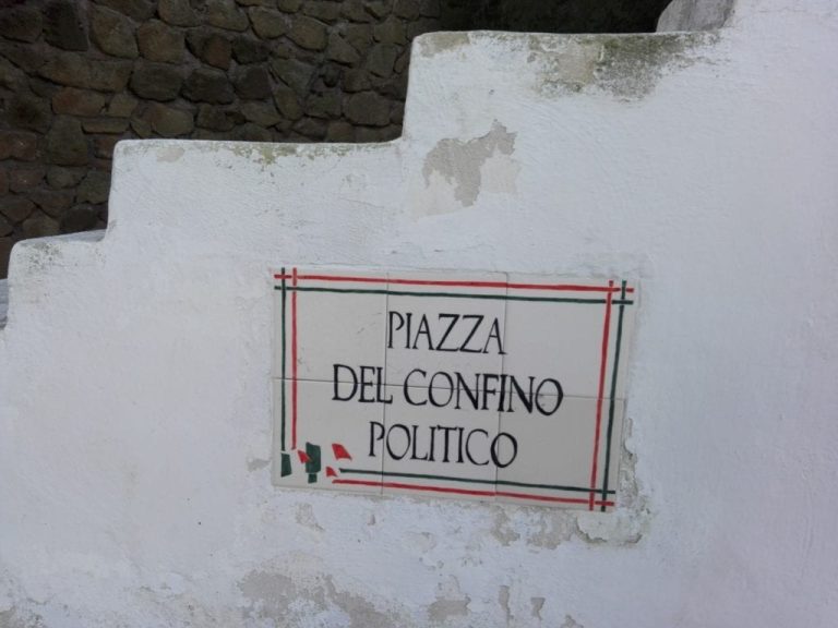 Resocónto – La triste isola
