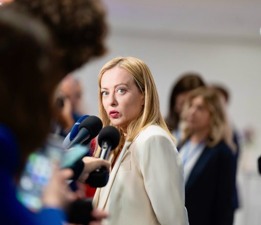 “Io sono Giorgia”: la richiesta della premier per tutelarsi dai cloni IA