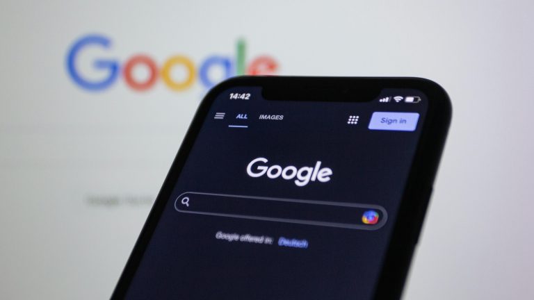 La Commissione Ue sanziona Google di 890 mln per violazione del Dma
