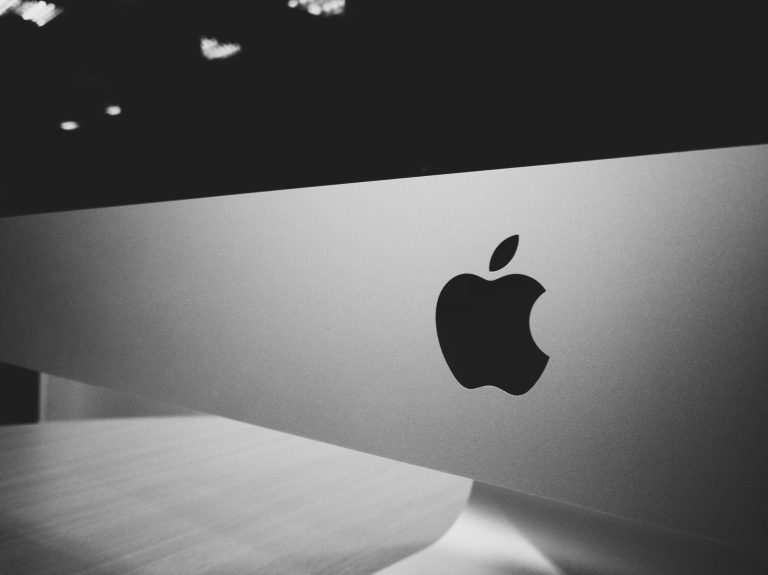 Antitrust, multa di 98 milioni ad Apple per abuso di posizione dominante