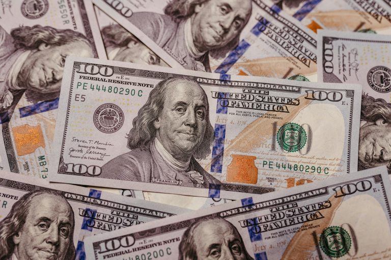 IA, per la Fed non è una bolla, ma preoccupa l’esposizione delle banche