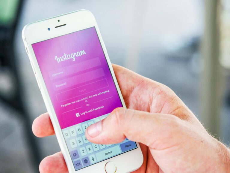 Instagram avvertirà i genitori se i figli effettuano ricerche sul suicidio