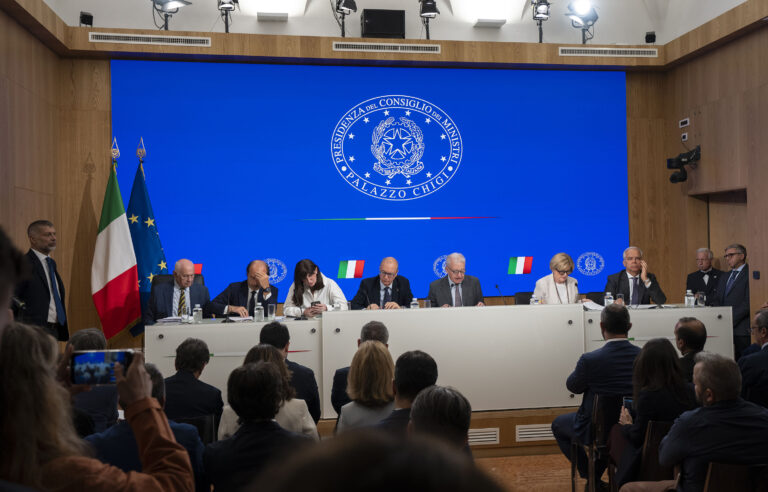 IA, cosa prevedono i dlgs approvati: dalla formazione alla giustizia